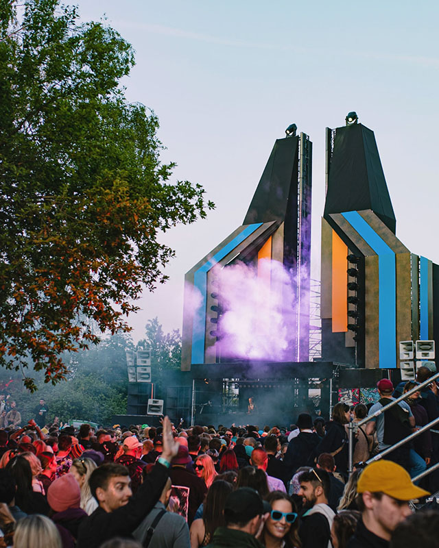 Distortion Ø Saturday Katzengold - Photo: Simon Lau