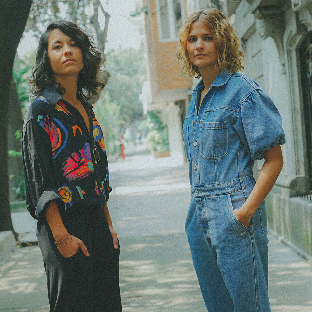 Caleesi & Sarah Kreis