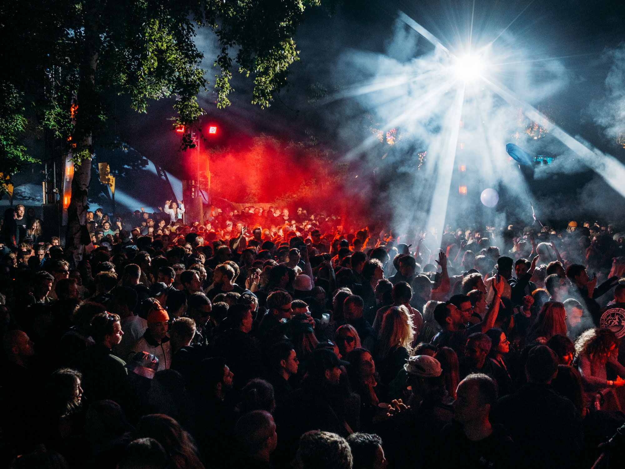 Distortion Ø Saturday – Photo: Arthur Aizikovich